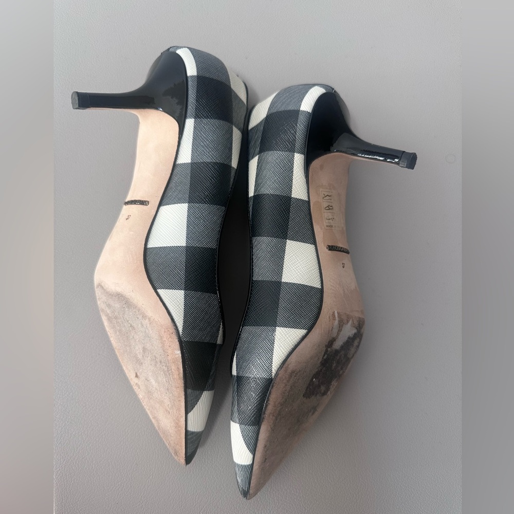 Dolce and Gabbana made in Italy kitten heels worn 1x size 37 (US 6.5-7)